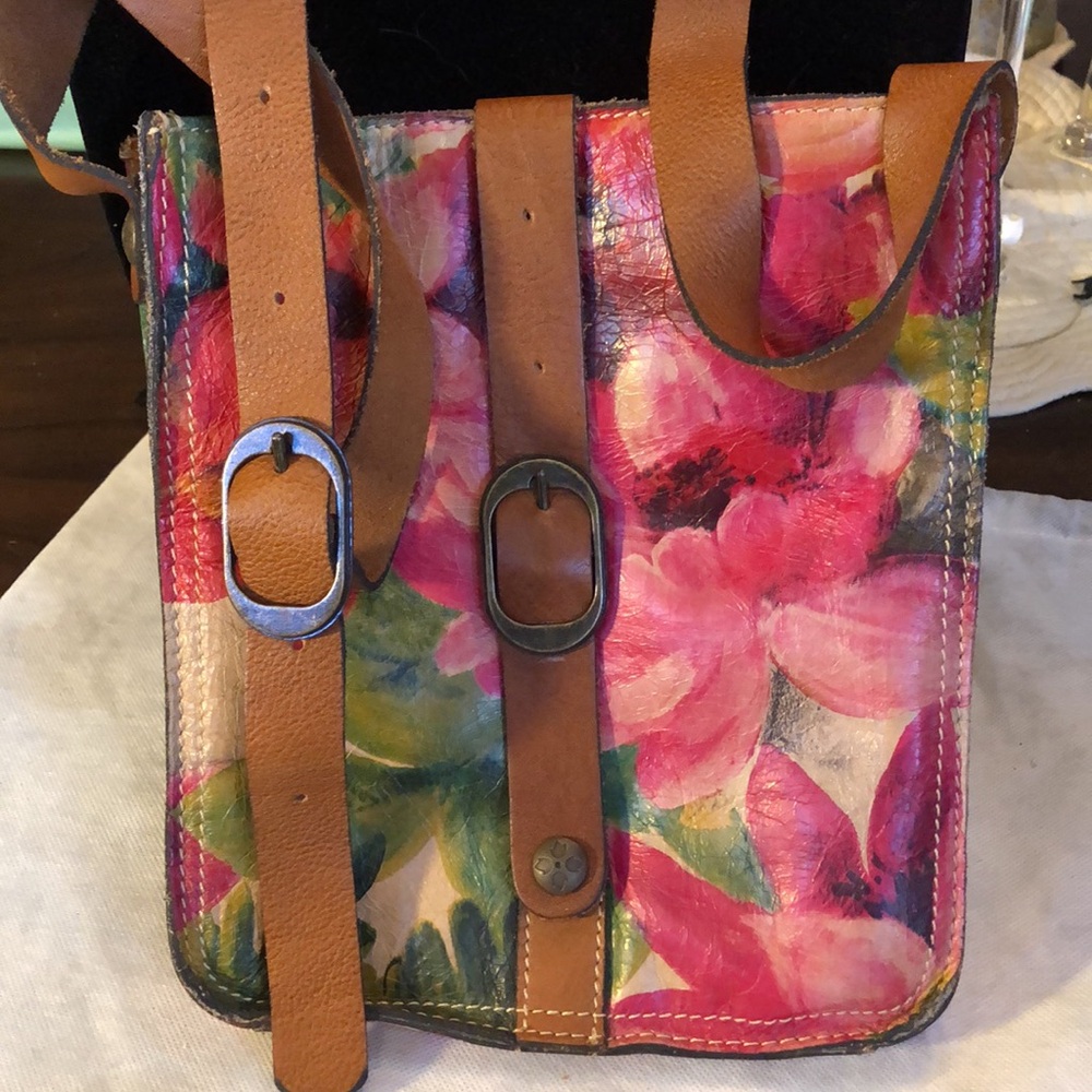 🌷Patricia Nash leather floral crossbody buckle strap fold-over messenger bag